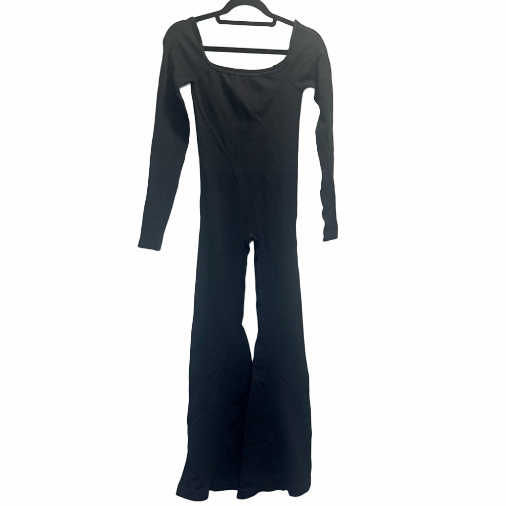 SHEIN Black Long Sleeve Ribbed Wide Leg Scrunch Butt Jumpsuit Size Medium